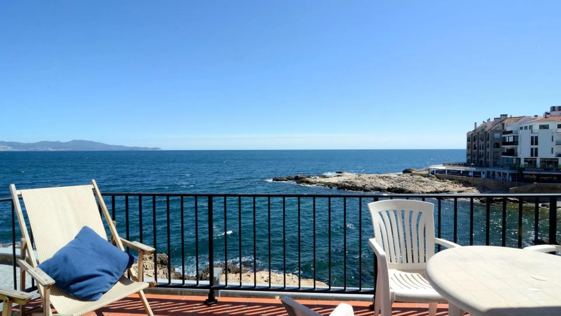 Apartment La Timpa - Apartamentos L'Escala Spain